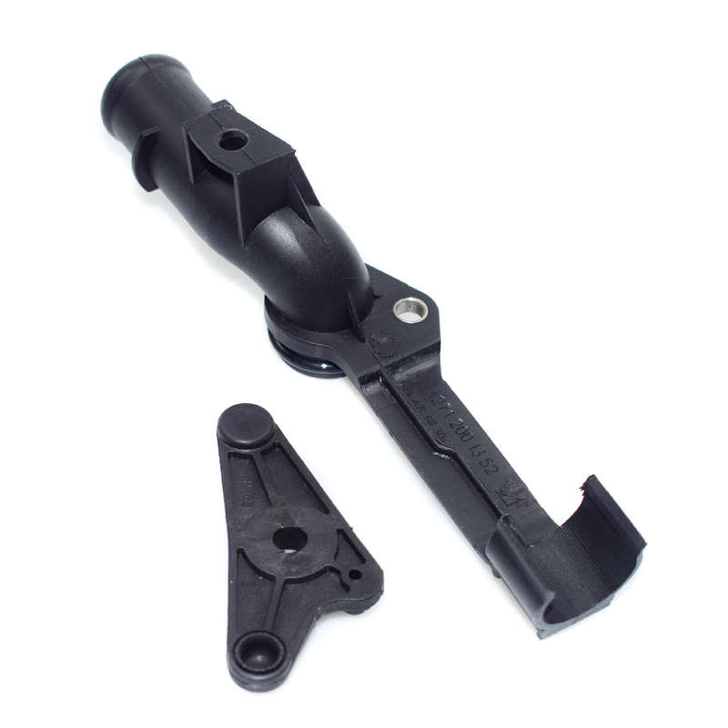 Oil Cooler To Cylinder Head Water Pipe Line For Mercedes W203 C230 2712001352