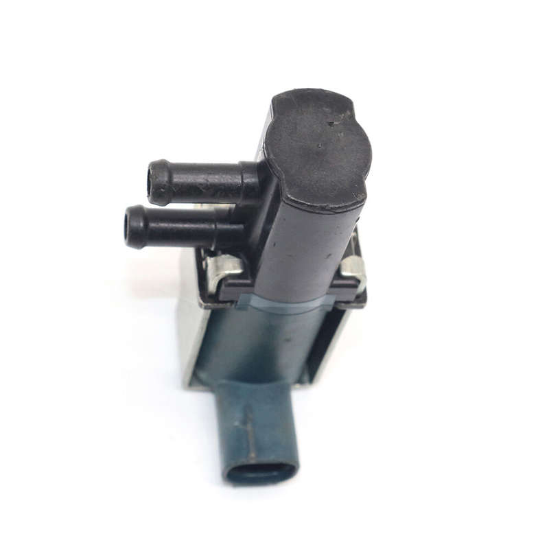 Vapor Canister Purge Valve For 01-04 Mitsubishi Montero & Montero Sport MR507579
