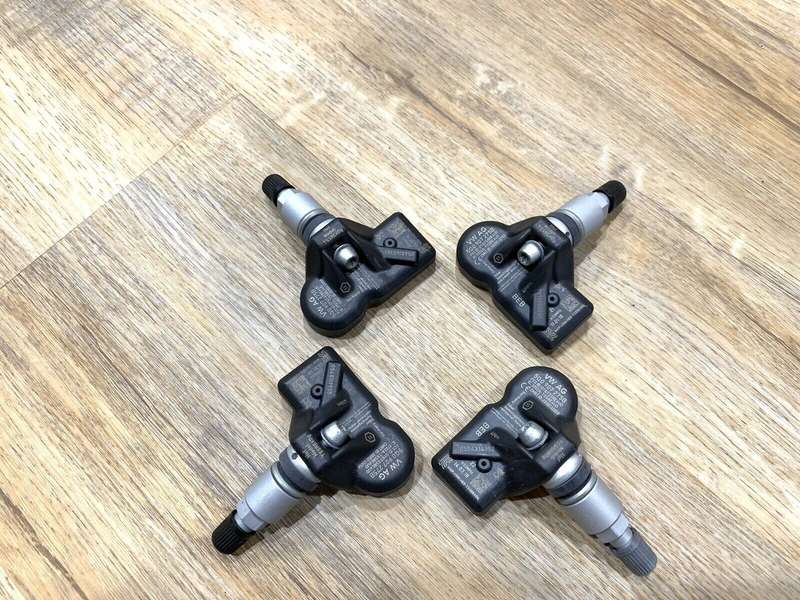TPMS Tire pressure sensor Genuine RDK RDC 5Q0907275B Fits For Audi Q7