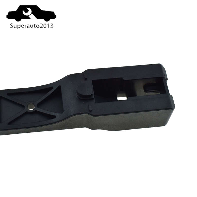 Front Left Door Handle Base For Kia Sportage 2005-2010 82655-1F000 82655-1F010