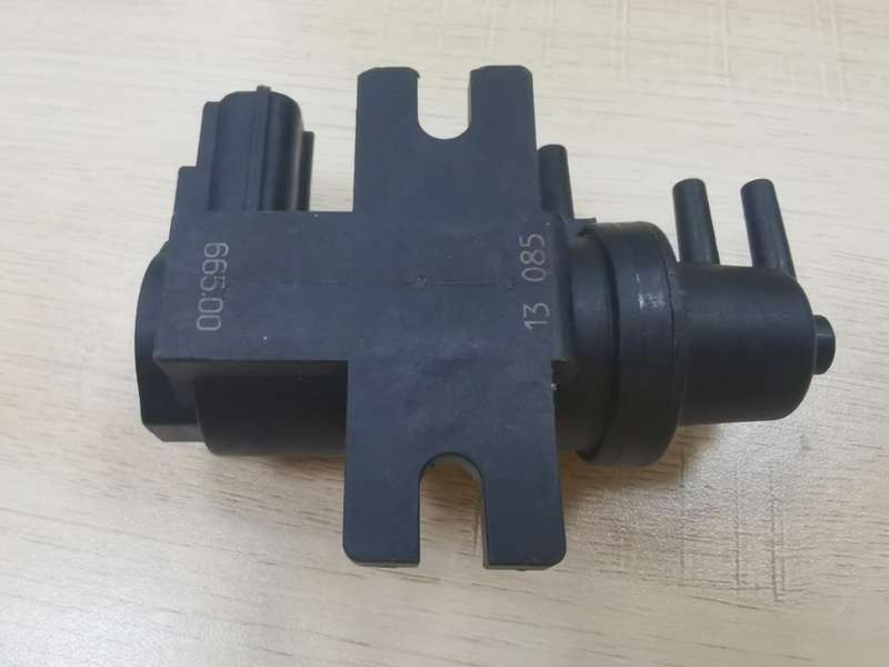Genuine Turbo Boost Pressure Solenoid For MAZDA 3 6 mk3 III CX-5 2.2 D SH02-1874