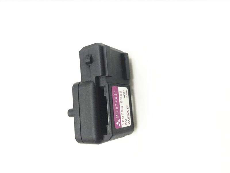Intake pressure sensor MR577031 For Mitsubishi Pajero III Shogun L200