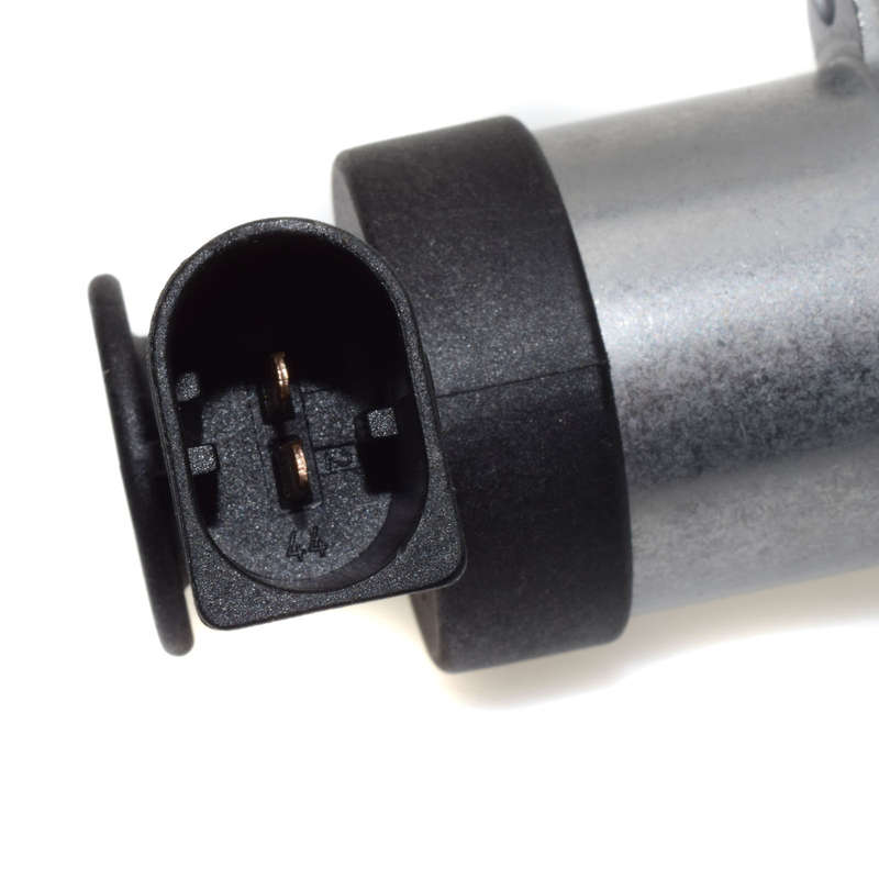 Fuel Pressure Regulator Valve for AUDI A3 Q5 A6 SEAT SKODA VW BEETLE 1462C00987