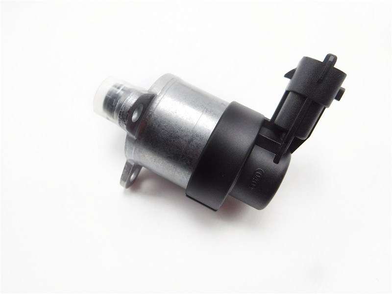 Fuel Pressure Pump Regulator Metering Control Valve 0928400679 For Nissan