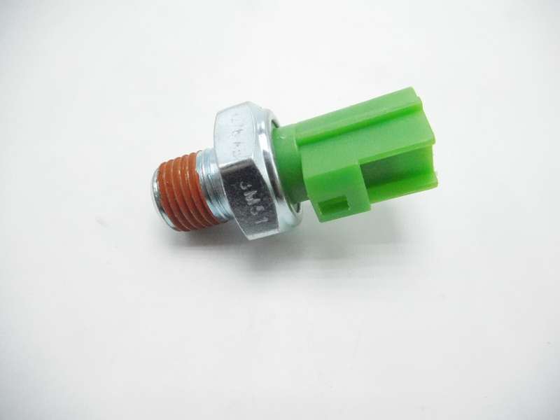 Fuel pressure sensor switch LF01-18-501 Fits For Mazda Miata MX-5 3 5 6