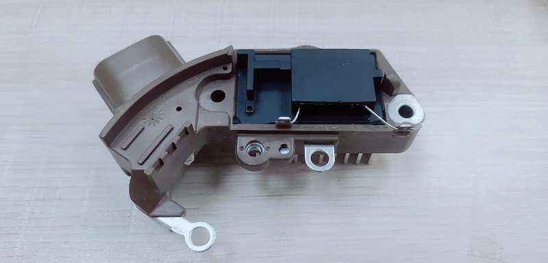 27700-46060 FOR DENSO VOLTAGE REGULATOR 27700-20050, 27700-64130 - IN441