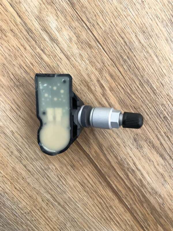 TPMS Tire pressure sensor Genuine RDK RDC 5Q0907275B Fits For Audi Q7