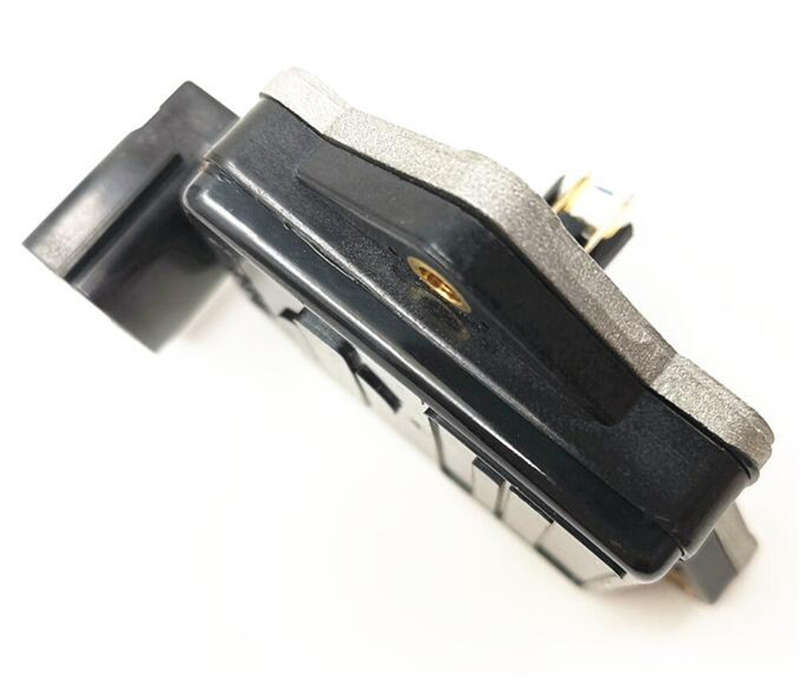 MAF Mass Air Flow Sensor for Nissan D21 Pickup 2.4L AFH55M-10 AFH55M-11