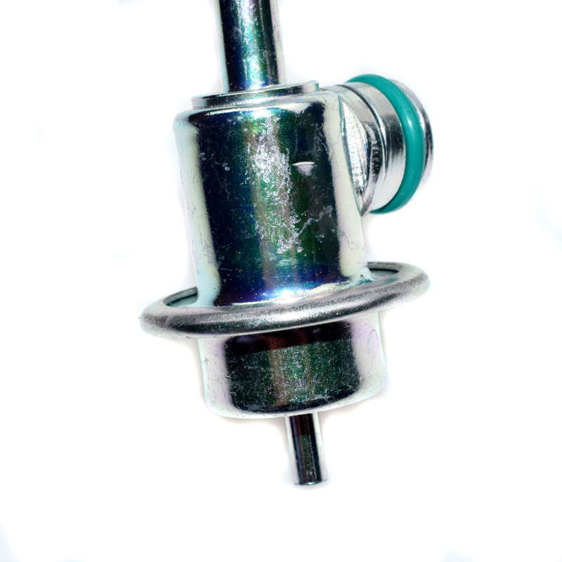 New Fuel Pressure Regulator For Daewoo Lemans Cielo GM 96184228 217-2177 PR28