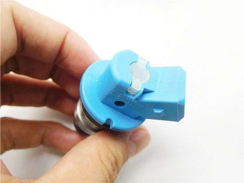Fuel injector 857056 8UW009087301 For Renault 19 Laguna Megane Volvo 460 1.8 2.0