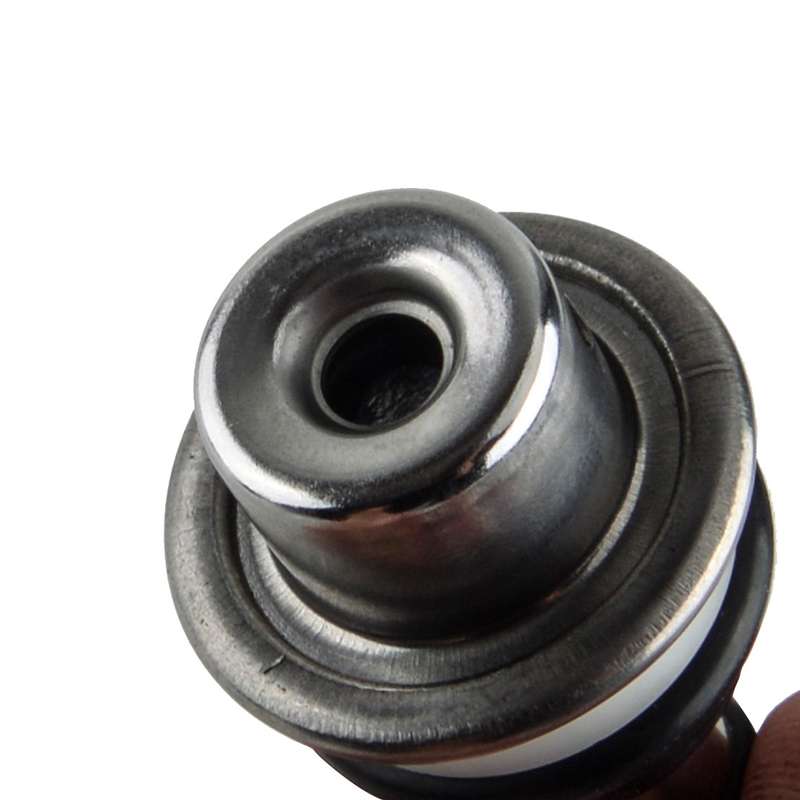 Fuel Injection Pressure Regulator Fit for Toyota Corolla Lexus Scion 23280-21010