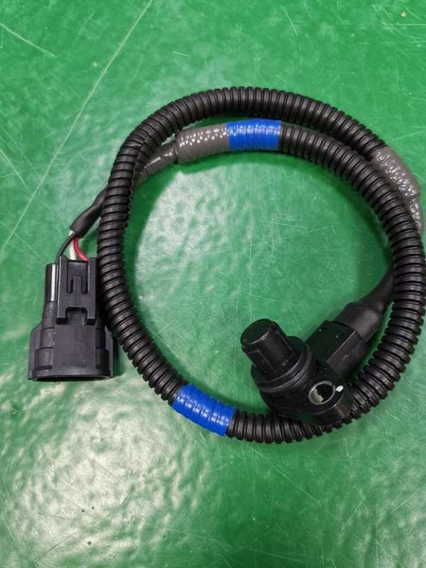 Crankshaft position sensor 8-98014831-0 8980148310 Fits For Isuzu 4HK1 6HK1