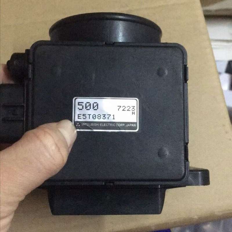Mass Air Flow Sensor Meter E5T08371 MD336500 For Mitsubishi Carisma 1.6 500