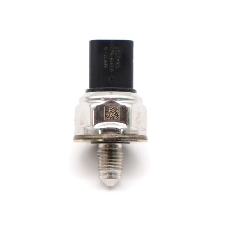Fuel Rail Pressure Regulator Sensor Common Rail Valve Switch For Buick Chevy