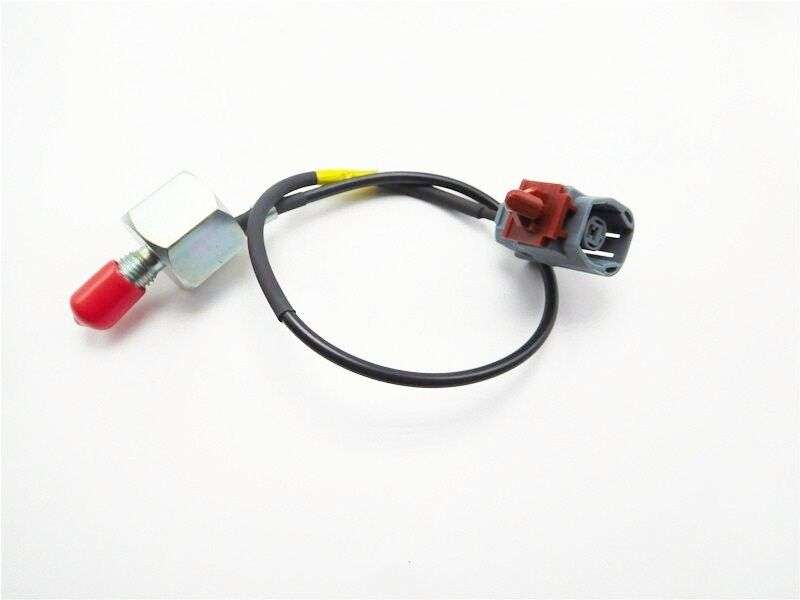 New Detonation Knock Sensor For MAZDA 3 BK 1.4 1.6 2.0 2.3 ZJ01-18-921 E1T50371