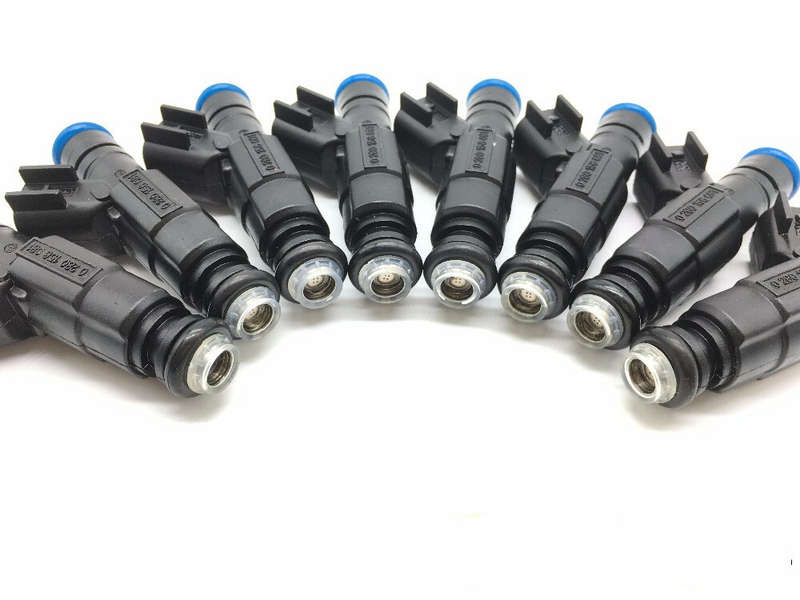 8Pcs Fuel Injectors 0280156081 For Mercruiser V8 350 MAG 5.0 4.3 6.2 885176