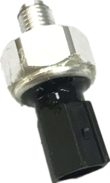 Fuel pressure sensor FNE2-21-2J1A Suitable for Mazda3 and Mazda6 CX-7
