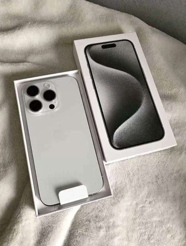 Pre Owned iPhone 15 Pro Max 1TB White Titanium