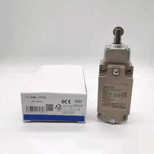 1PCS NEW FOR OMRON D4B-1171N D4B-1117N Limit Switch