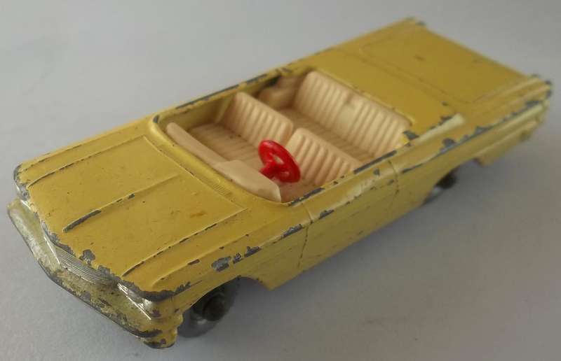 Matchbox Lesney 1-75 Series  #39 Pontiac Convertible SILVER WHEELS / MAROON BASE / RED STEERING