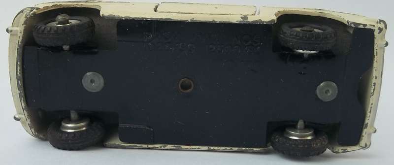 Dinky Toys #113 M.G B Vintage Model Near Mint MGB Open top Made in England 1962 BOXED MODEL
