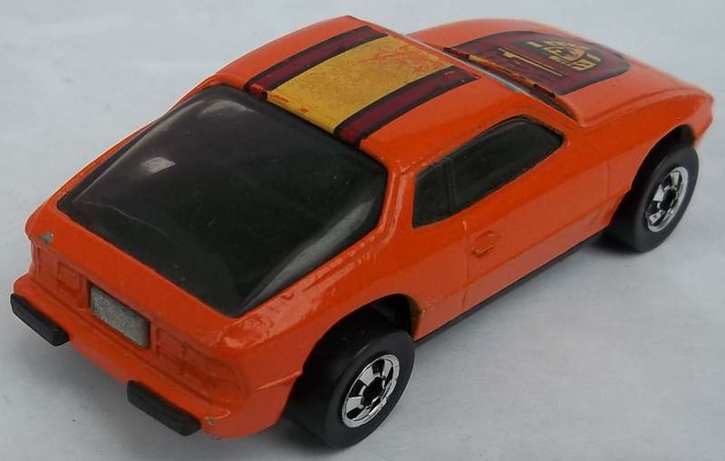 HOT WHEELS Upfront 924 Porsche Made in 1978 HOTWHEELS Similar scale to Matchbox