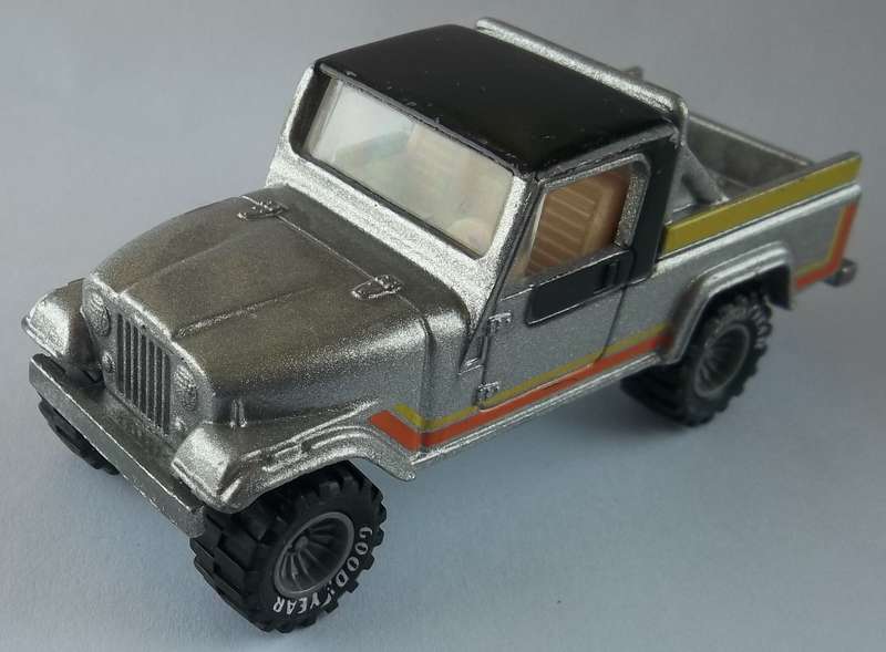 Hot Wheels Real Riders Jeep Scrambler Vintage Real Tyres Similar to Matchbox GREY RIMS HOTWHEEL