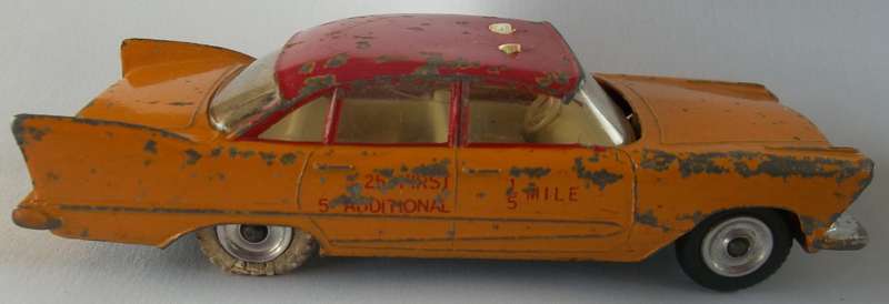 Dinky Toys Plymouth Plaza Taxi Made in England Vintage Model Car 1965