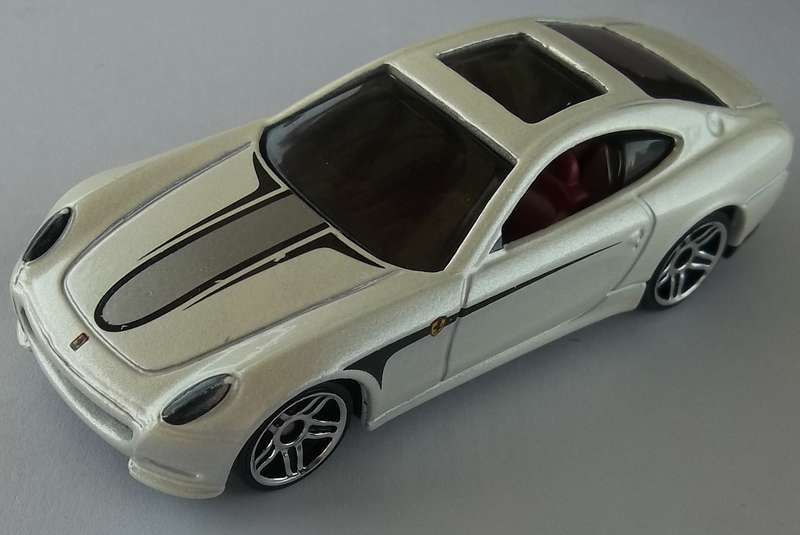 FERRARI 612 Scaglietti (White) Hot Wheels HOTWHEELS Like Matchbox Model Car