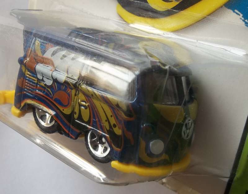 Hot Wheels HW WORKSHOP VW Volkswagen Kool Kombi Matchbox Scale HOTWHEELS