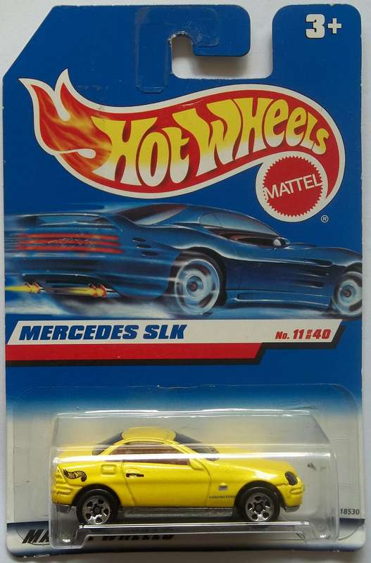 HOT WHEELS Mercedes Benz SLK HOTWHEELS Similar scale to Matchbox 1998 Carded Car Model