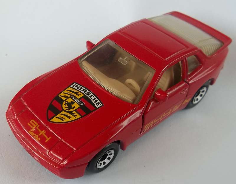 Matchbox Porsche 944 Turbo Made in 1987 Mint condition opening doors Vintage Macau