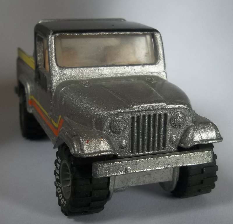 Hot Wheels Real Riders Jeep Scrambler Vintage Real Tyres Similar to Matchbox GREY RIMS HOTWHEELS '82