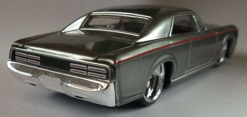 Hot Wheels 1/43 LARGER Scale Pontiac GTO NITROUS RUBBER TYRES  Detail Interior Hotwheels MATCHBOX