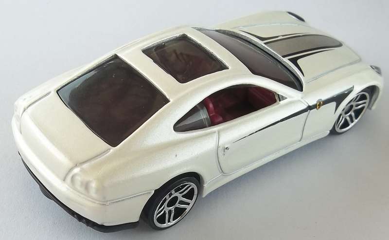 FERRARI 612 Scaglietti (White) Hot Wheels HOTWHEELS Like Matchbox Model Car