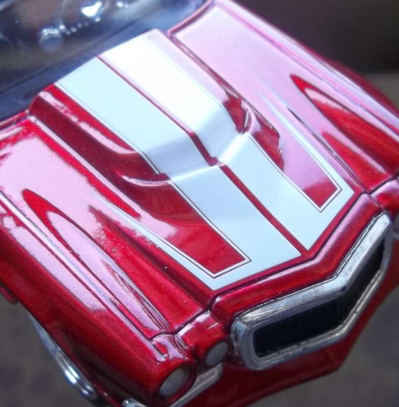 Hot Wheels 1/43 LARGER 1970 Chevrolet Camaro RUBBER TYRES  Detailed Interior Hotwheels MATCHBOX