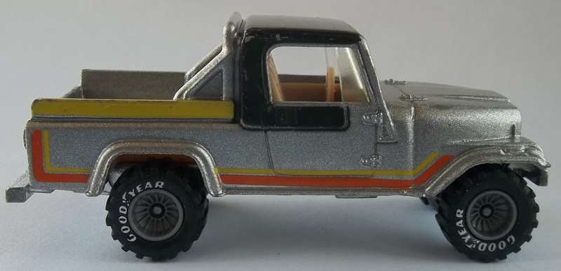 Hot Wheels Real Riders Jeep Scrambler Vintage Real Tyres Similar to Matchbox GREY RIMS HOTWHEEL