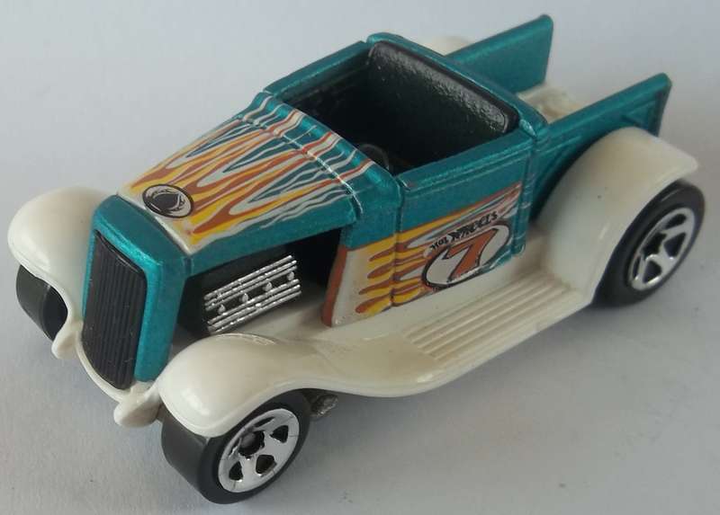 Hot Wheels Hooligan made in 2000 Matchbox scale Model Car HOTWHEELS