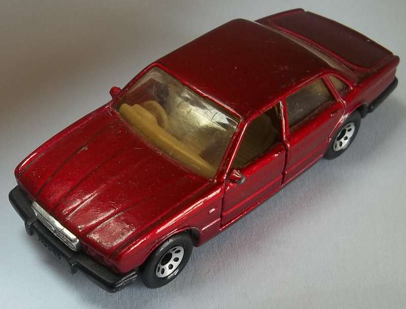 Matchbox Lesney Superfast Jaguar XJ6  Made in 1986 Vintage Model Car