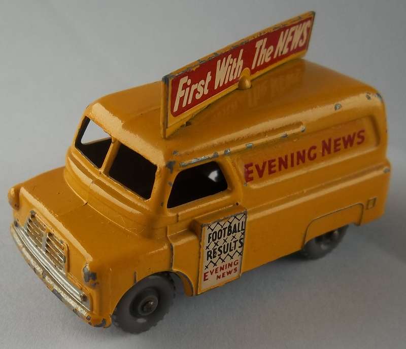 MATCHBOX Lesney 1-75 Series Regular Wheels #42 Evening News van (Bedford) Made in England 1962 Car