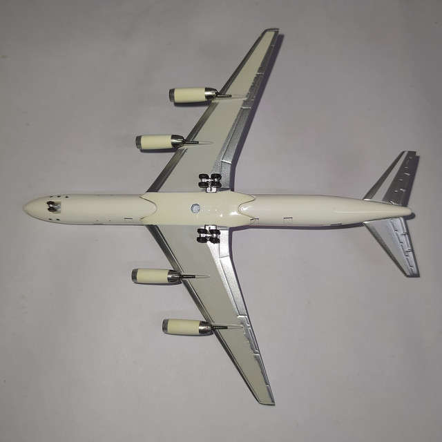 1:400 Scale, Hawaiian Air DC-8 McDonnel Douglas, Diecast Display Model.