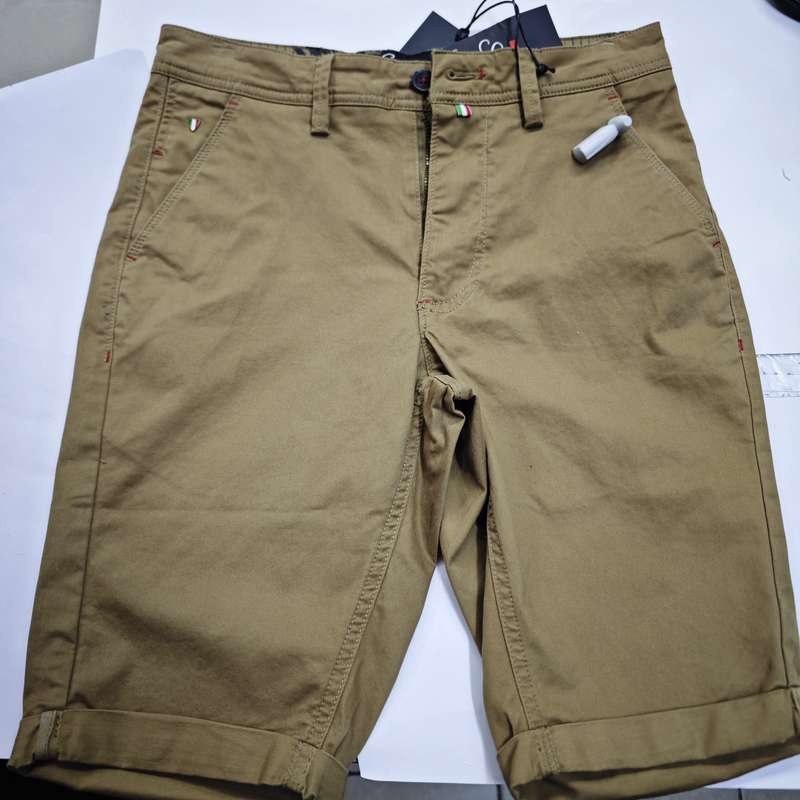 SOVIET M DONTE KHAKI SHORTS