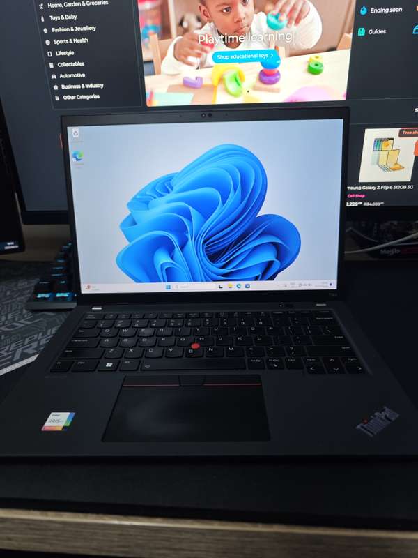 Lenovo ThinkPad T14s Gen 3 Touchscreen Laptop | 12th Gen i5 / 14' FHD / 16GB RAM / 256GB SSD