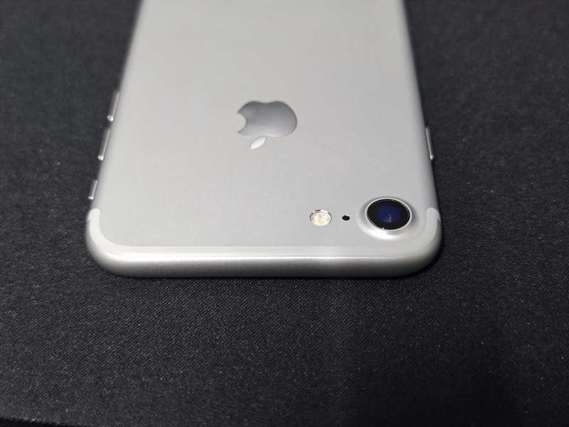 iPhone 7 128GB Silver - Refurbished