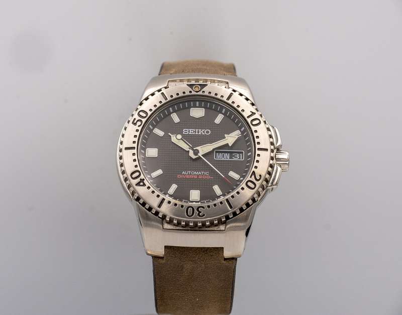 Seiko SKXA49 `Black Knight`