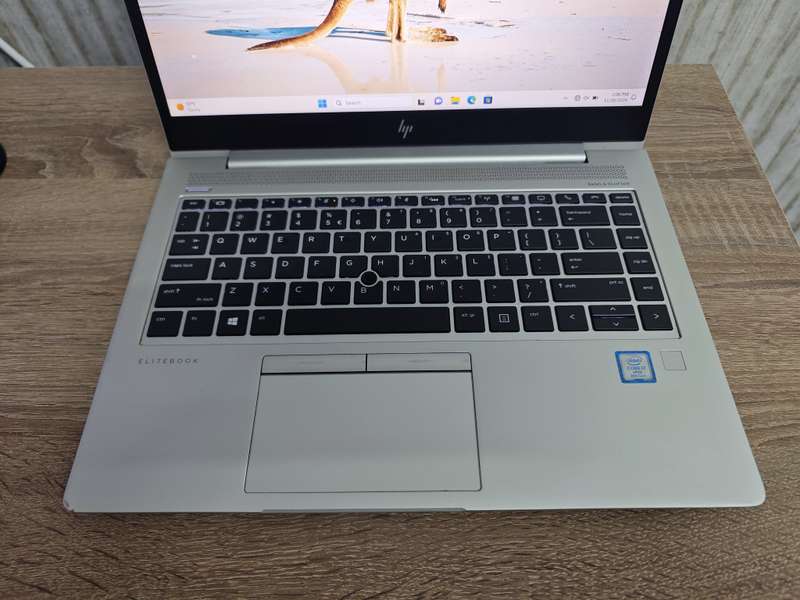 HP EliteBook 840 G5 8TH Gen i7-8650/ 16GB RAM/ 256GB SSD/ LTE / Backlit Keyboard/ Original Charger