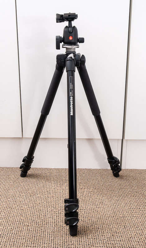 Manfrotto 290 MT294A3 3-Section Aluminium Tripod Legs with 496RC2 Ballhead