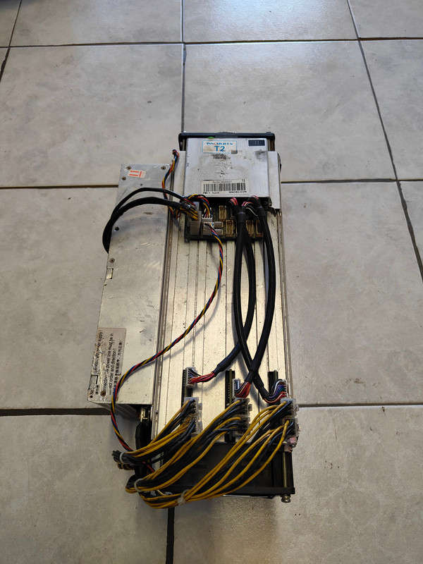 Innosilicon T2 (14-15 Ths) Bitcoin ASIC Miner - Includes Power Supply (Bitcoin Miner)