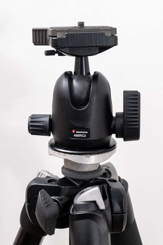 Manfrotto 290 MT294A3 3-Section Aluminium Tripod Legs with 496RC2 Ballhead