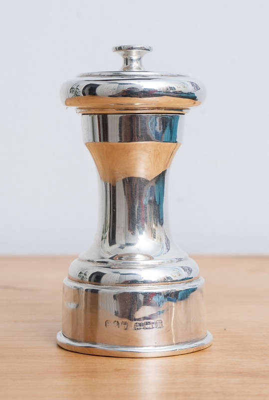 1932 Hukin & Heath English Sterling Silver Pepper Grinder Mill